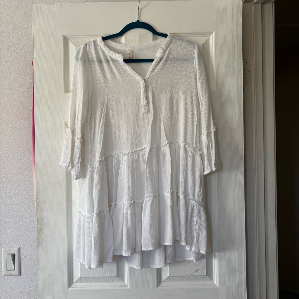 Elan White Tiered Tunic Top